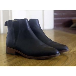 Black Nisolo Chelsea Boot | 8 1/2